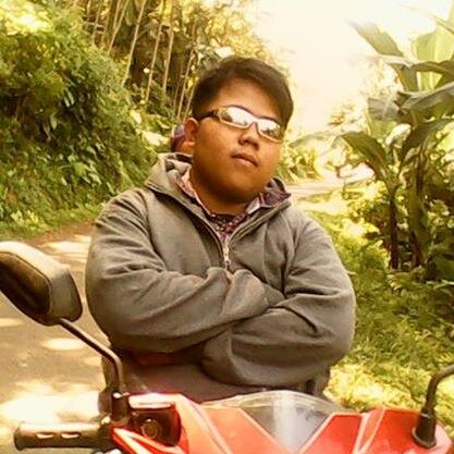 jika hidup itu hanya untuk di sakiti maka lebih baik tidak mengenal hidup itu sendiri