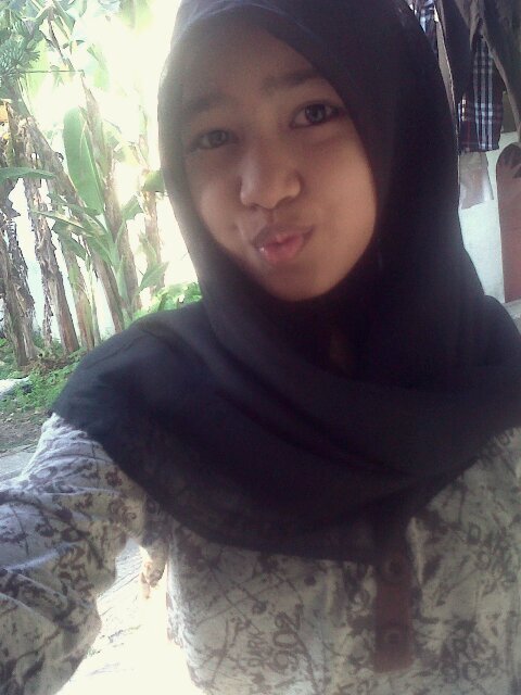 I'm not perfect, i know that.
I make mistakes, i know i do.
And I do know that i will always Love You.