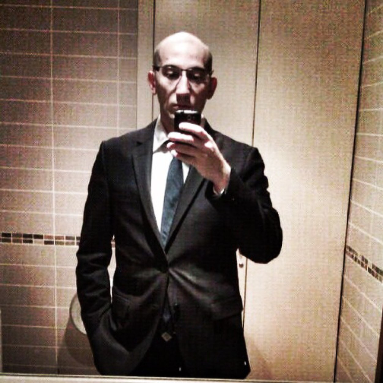 asutayh's profile picture. 