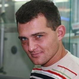 учитель физики, испытатель по жизни.