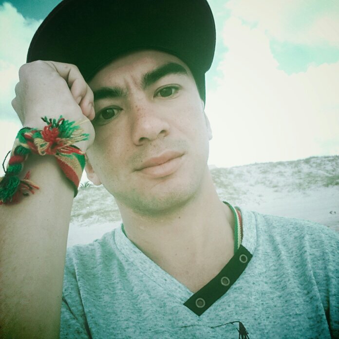 Eu te Amo eu te quero ao seu lado eu quero sempre estar.
 mô *-* @carolinifofux1