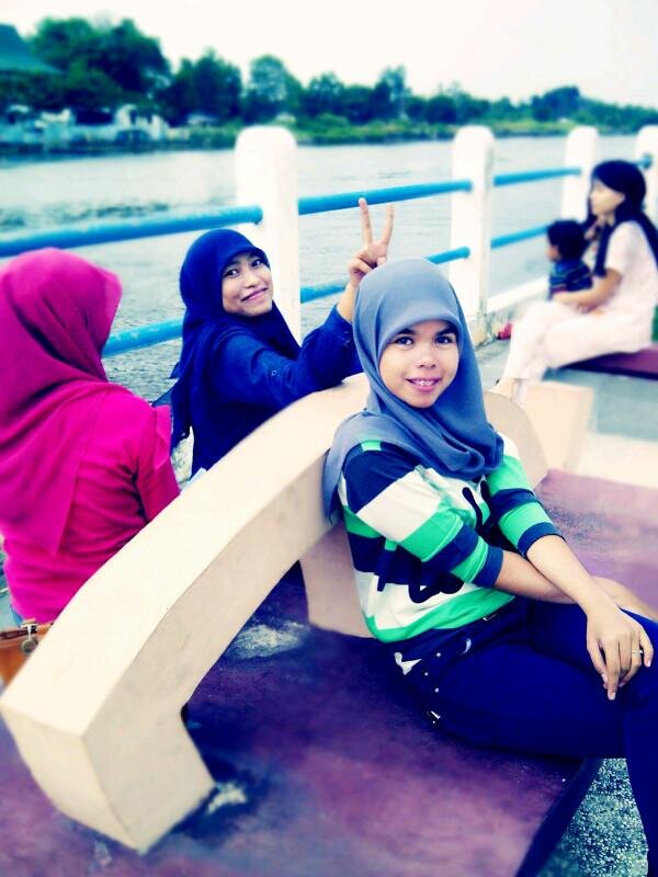 Lie_Darlina's profile picture. Administrasi bisnis '11 |fisipol |universitas riau