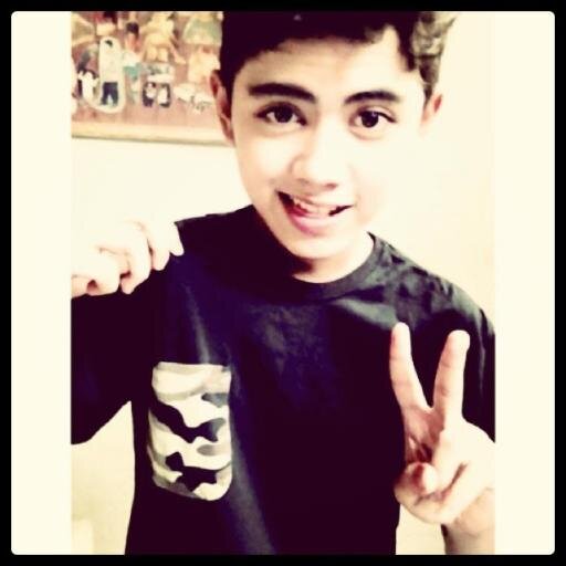 IchaTamsil's profile picture. @alvaromaldini1 resmi :) salah satu personil @coboyjr ,pemeran #musikallaskarpelangi ,dan idola cilik 3 :)

in alovers heart :) · http://t.co/4QsQWVuo9b