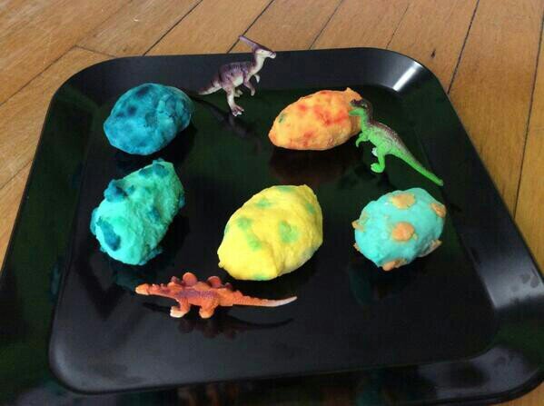 Messy Play Kits are hands-on sensory activities that you can do at home! Manufactured by Hands On Parenting, LLC, in Mountain View, CA. handsonparenting.us
