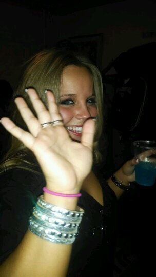 nicolederoode's profile picture. calm your shit down. live a little ;)