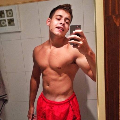 I like my music real loud, real loud ♪
