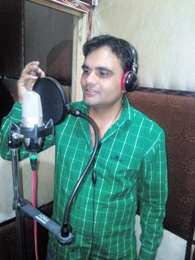 writer, Singer, and owner of Geetanjali music studio medical mod Rohtak.