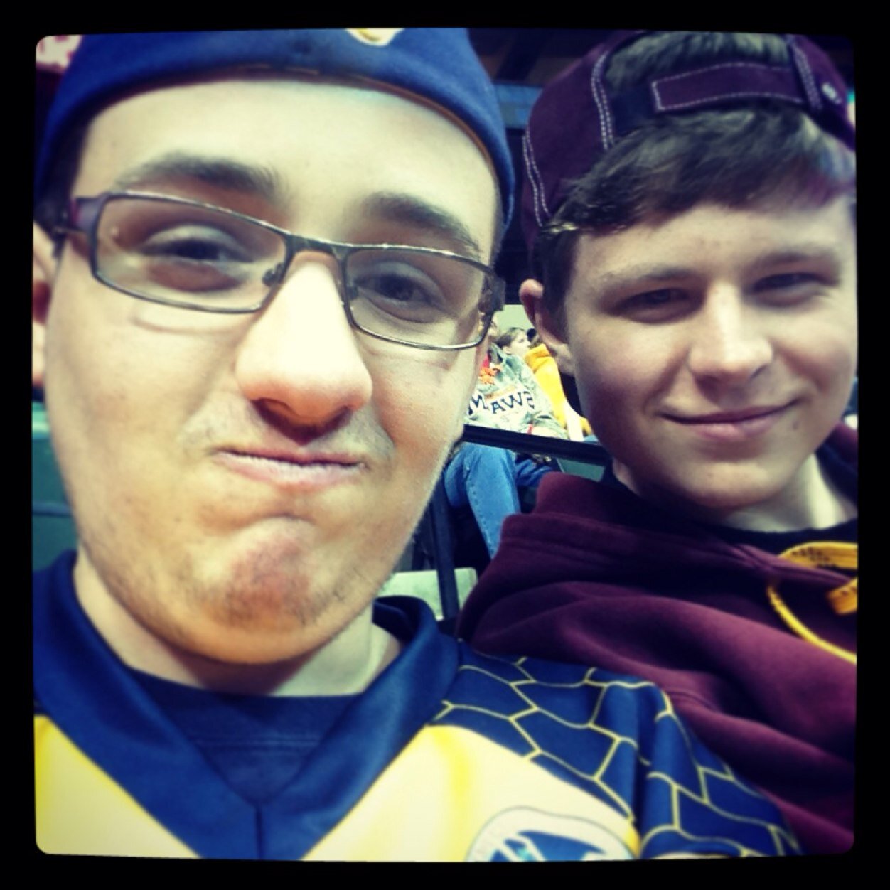 Northfield, MN love to hangout with friends gaming,soccer life,diving is my life,