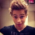 At the end of the day im just a normal fangirl who's in love with 9 talented boys. 5SOS and 1Dლ