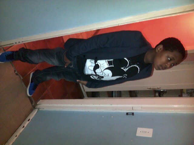 HectorLong07's profile picture. Massive fan of soccer. My Role model is #cristianoRonaldo #CR7.