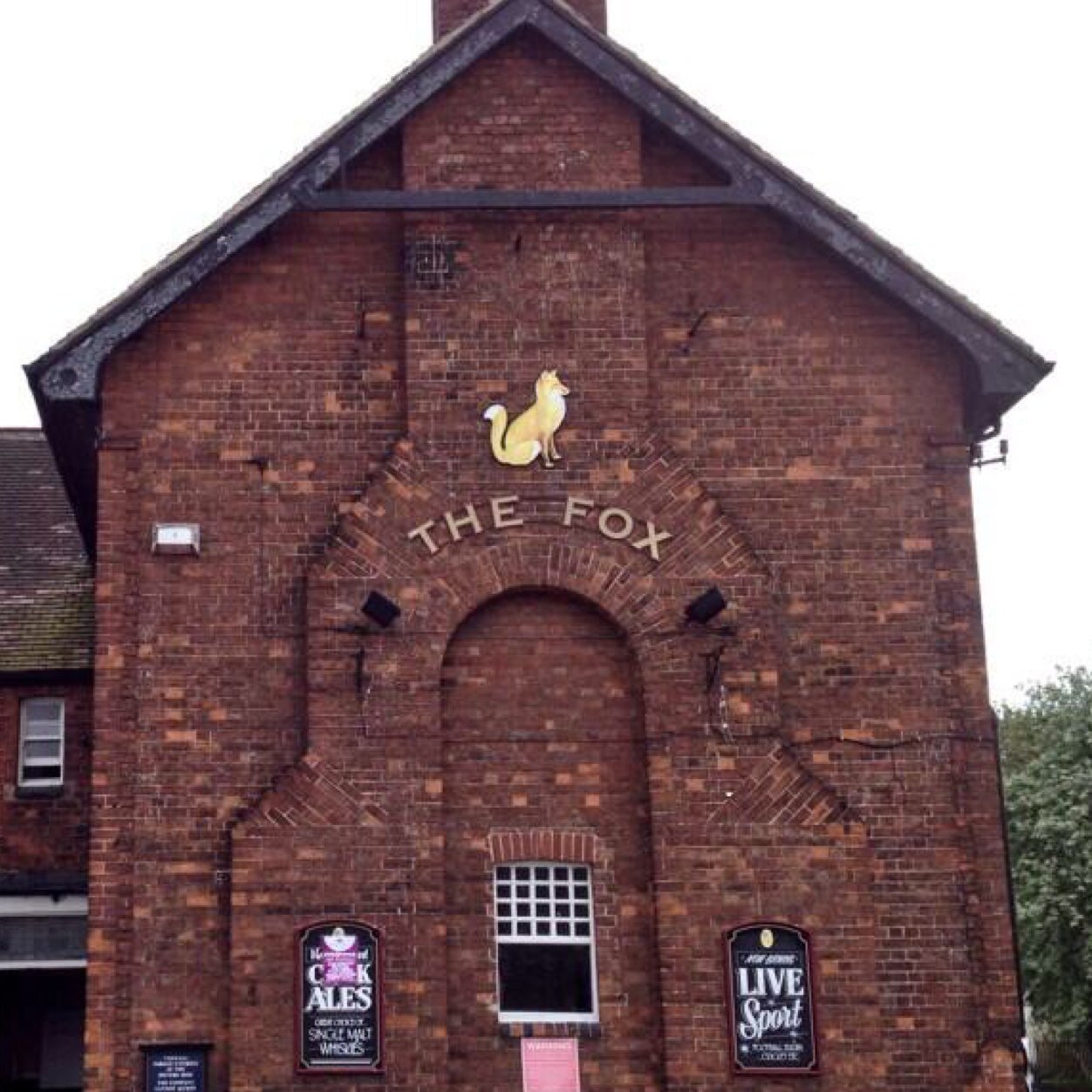 The Fox now has a new twitter account run by the lovely landlady Mandy. Please follow @foxpubyork for news