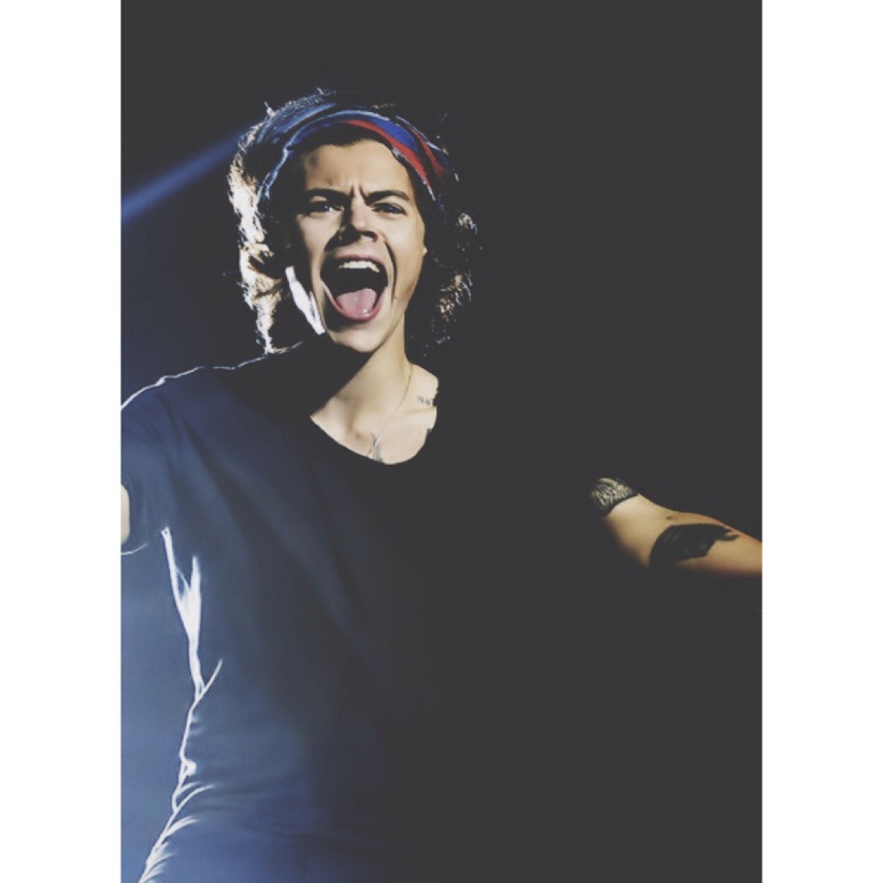 FOLLOW  @niallsbxe since i followed you!!