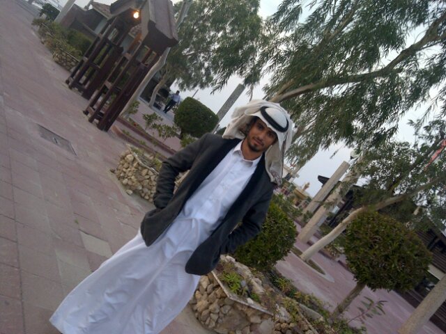 يوم القبائل بين هازم ومهزوم لي عزوتن منها تهاب العزاوي لا وسع الميدان لرمح وسهوم ربعي قحطان مخلفين الهقاوي....»