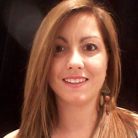 Periodista y profesora de Lengua Castellana y Literatura. Amante de las letras.