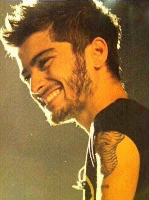non piangere perchè è finito,                                       sorridi perchè è successo                                                      ~28/06/14