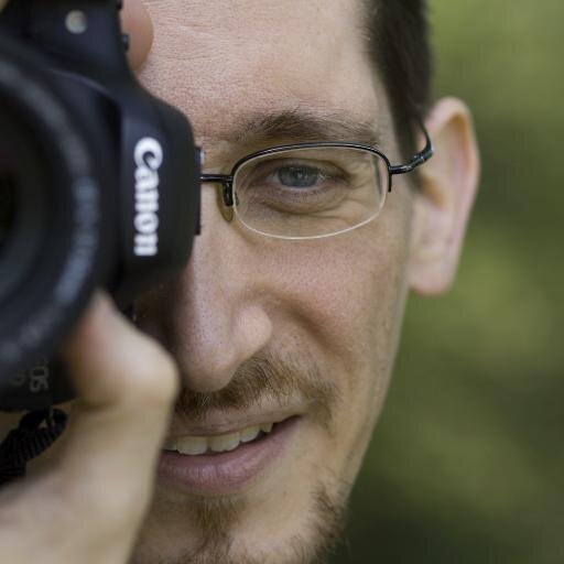 Geek dans l'âme, développeur, passionné par la photo et amateur de webséries