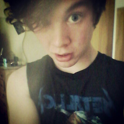 ben_the_drum's profile picture. Psychedelia and Nostalgia. Guitarist singer skater photographer by trade. 
 3DARLIA 3 3SWIMDEEP3 3DRENGE3 3EAGULLS 3