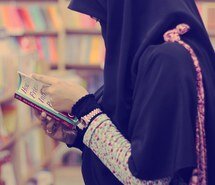 Seorang gadis yg tersesat berusaha mencari cahaya Allah.Merawat hati yg terluka dek ujian dunia. Hijrah itu indah. LillahhiTa'ala