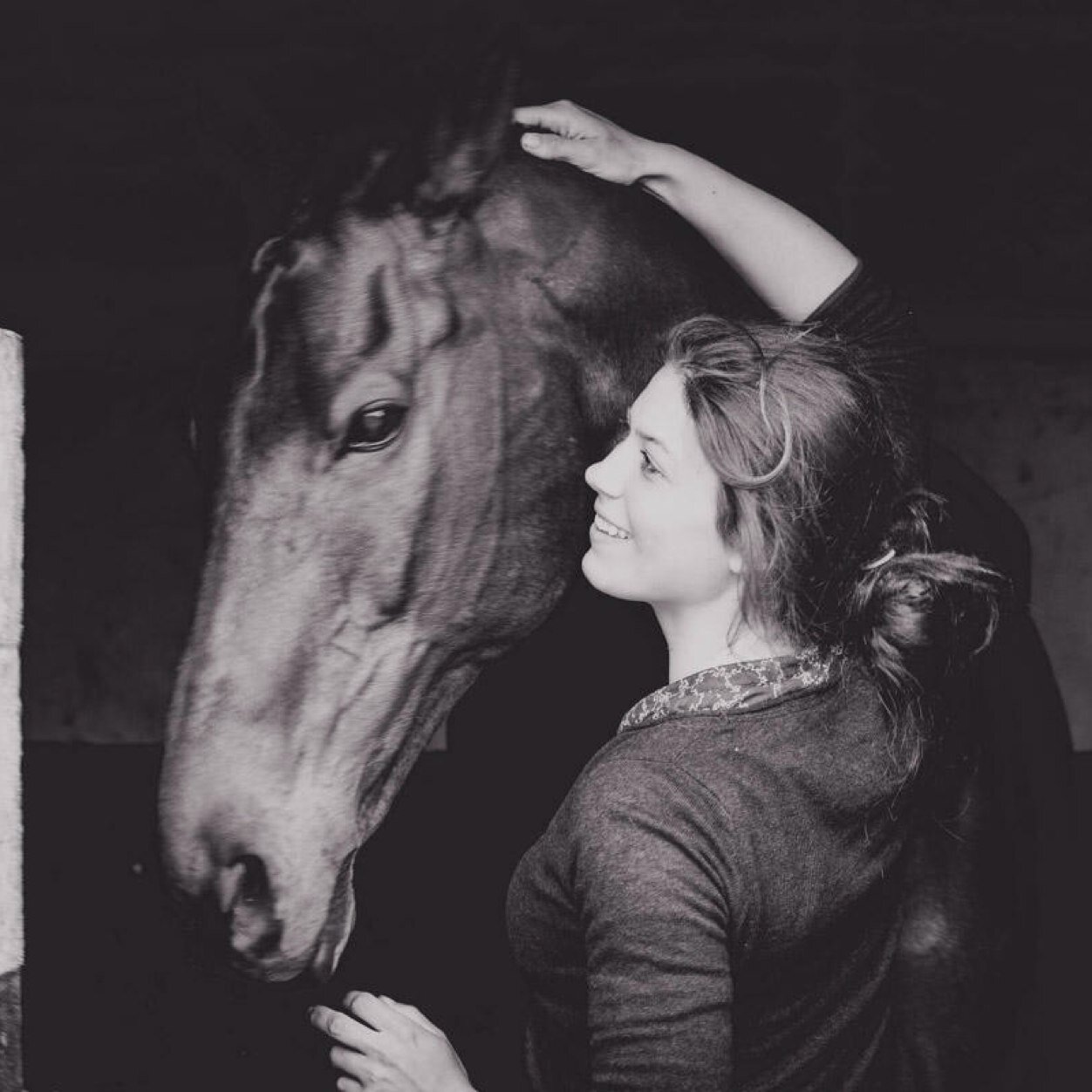 Full time pony player and chocolate lover. Former travelling groom for Piggy French Eventing. 'It is better to be absolutely ridiculous than absolutely boring'.