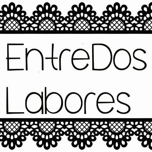Distribución de encajes de bolillos, tiras bordadas, guipur, tul bordado, ondulinas o cintas de ric-rac, plisados, cintas de terciopelo, flecos, ...