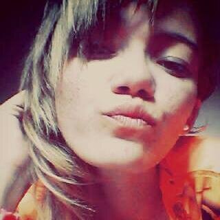 SOZINHA..... As vezes.
AMADA..... Sempre. !!!