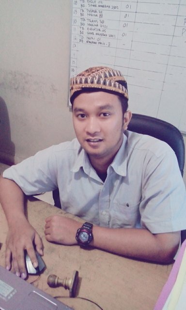 DewaRezta's profile picture. kerja keras