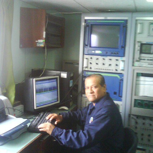 Ingeniero U.N.J.F.S.C. Maestria en Ciencias del mar. U.N.F.V. Doctorado en Medio Ambiente y Desarrollo Sostenible. U.N.F.V.