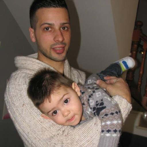 GuidoBourbon's profile picture. Hincha de Colon, padre, parte de la calle que hizo el cambio cuando fue padre!