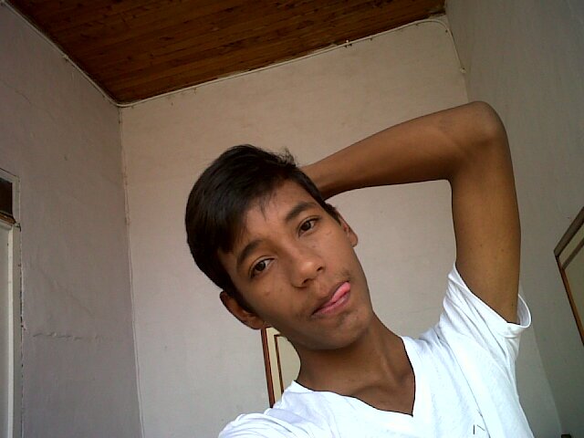 _MohamellB's profile picture. mi nombre es briian mohamell vivo en sna diego y tengo raices gitanas tengo 16 aÑos de edad los fines de semana me gusta ir de party me encanta el brillo y el