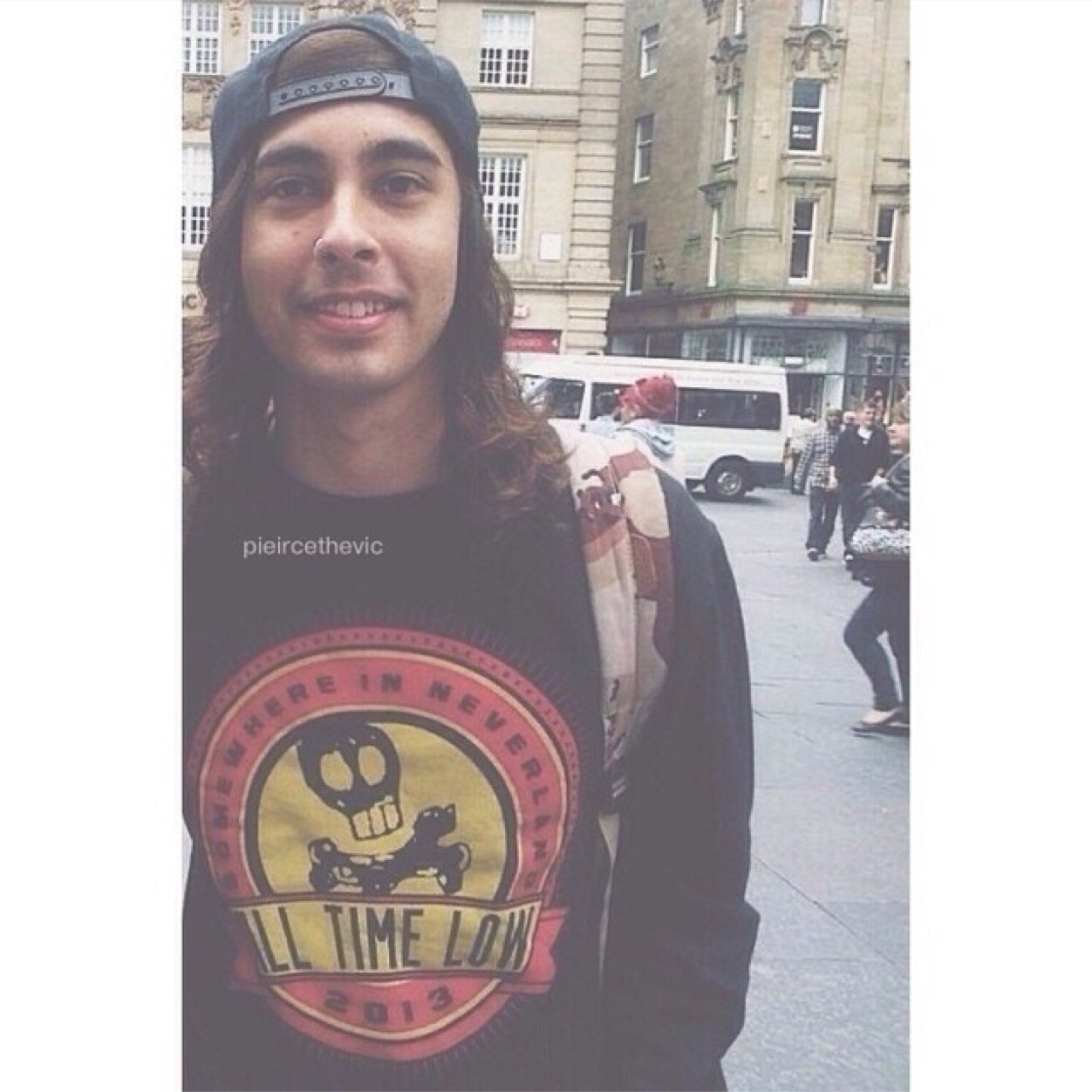 follow @dragaskarth