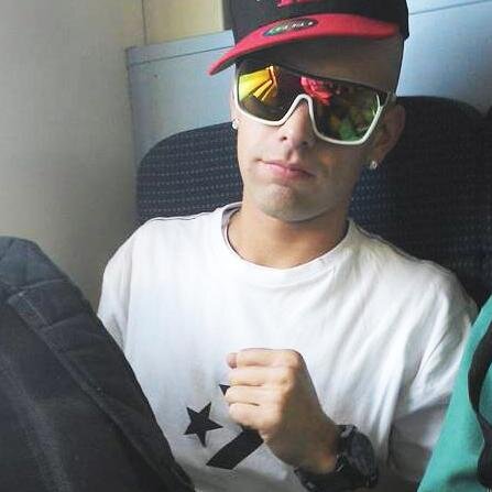 Deibyt_Bikken's profile picture. Laid deh ! (Deibyt Leonel Ferrari)