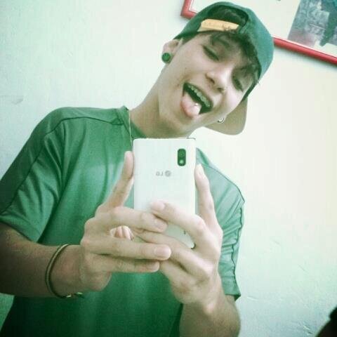 Apertou, acendeu, mandou pro vento