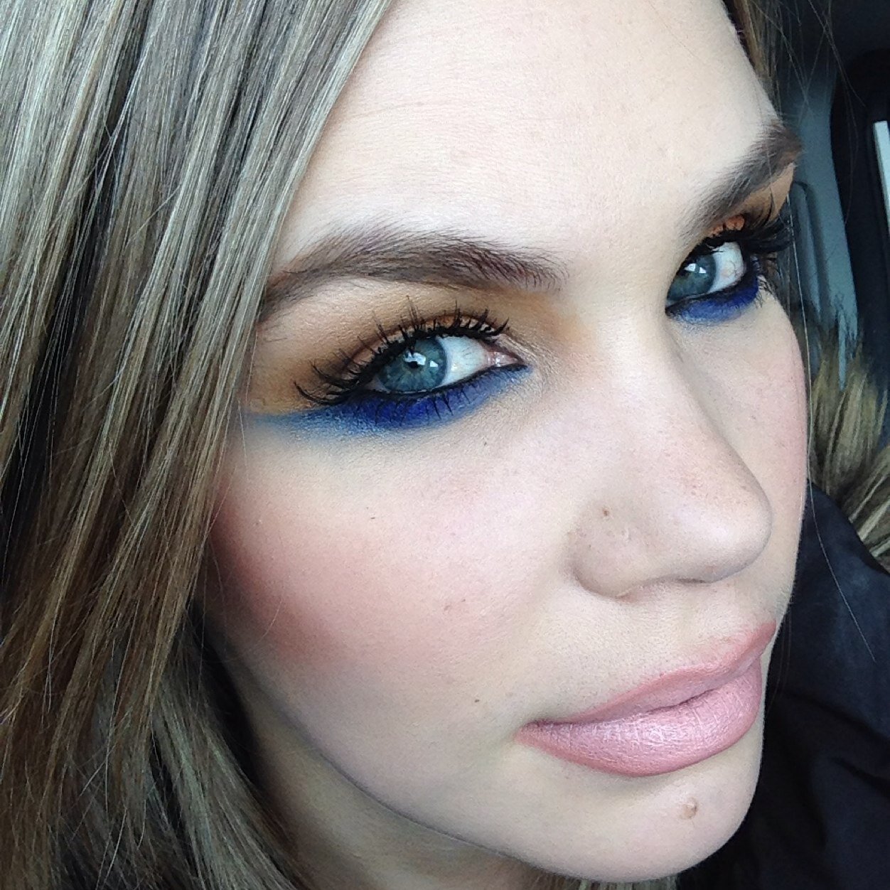 mualaurahansen's profile picture. Wife. Mother. Makeup Artist. Yoga Instructor. Vegetarian.