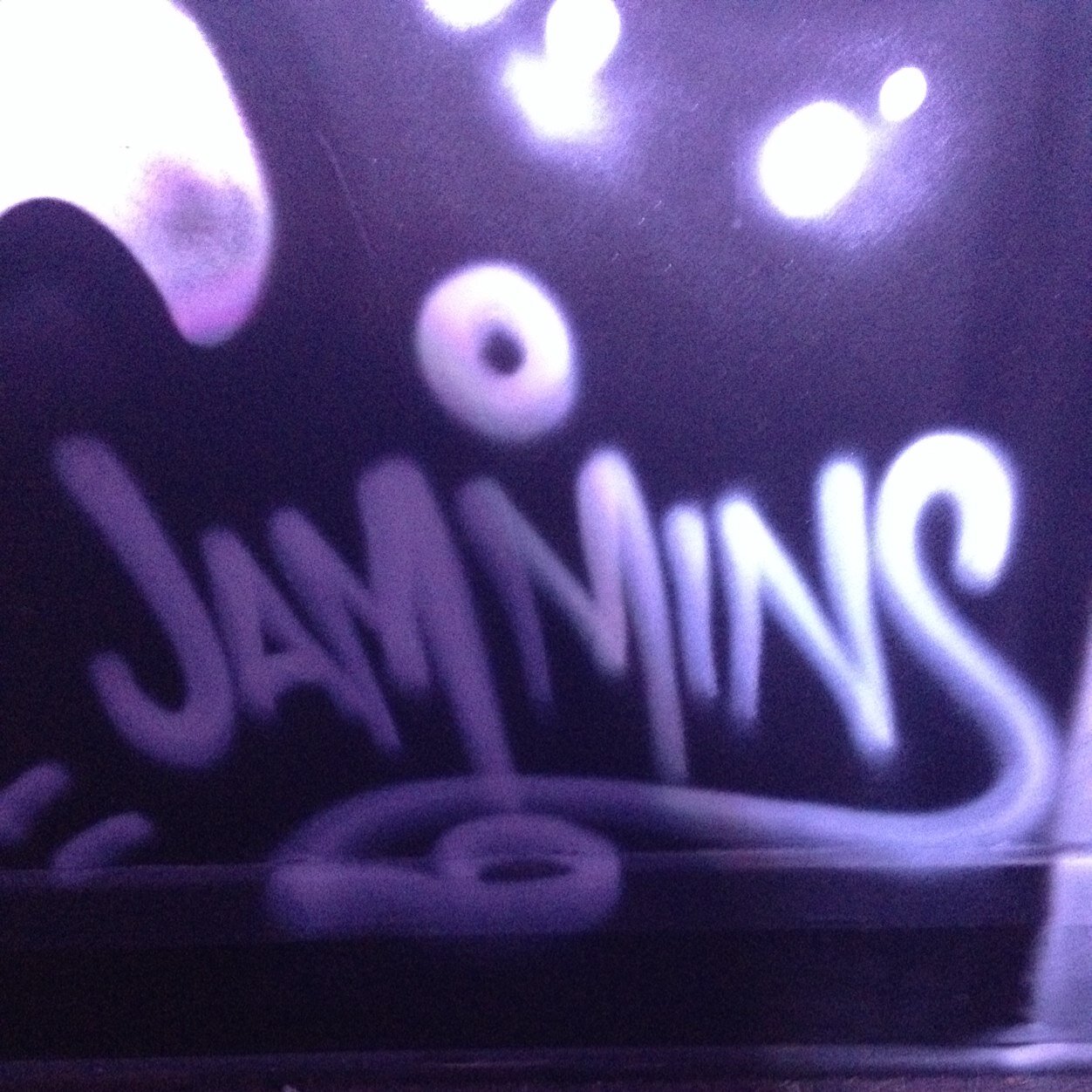 IG: @jammins_clothing                                                Urban Clothing Store