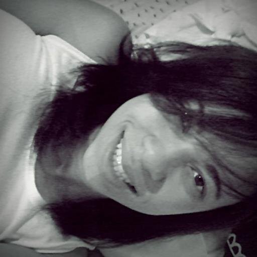 - Desistir? Jamais... Não existe cedo ou tarde, não existe tempo certo ou errado. 
* As coisas acontecem quando tem que acontecer * .