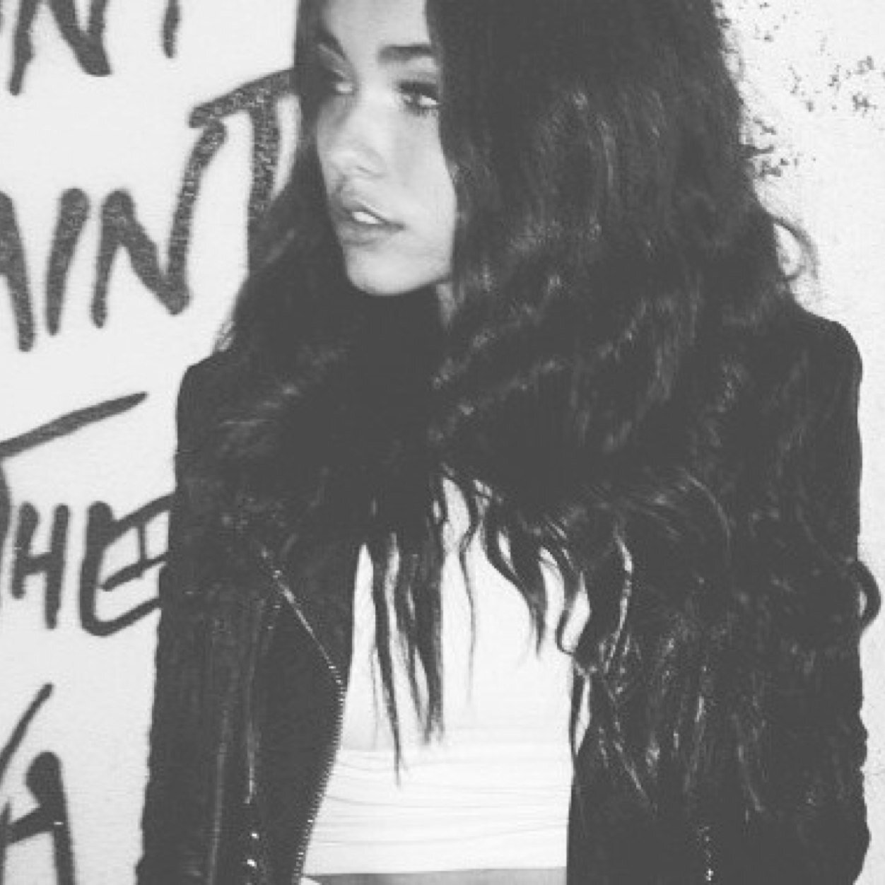“Chi dice che tu non sei perfetto?” 16||single||etero||vergine.