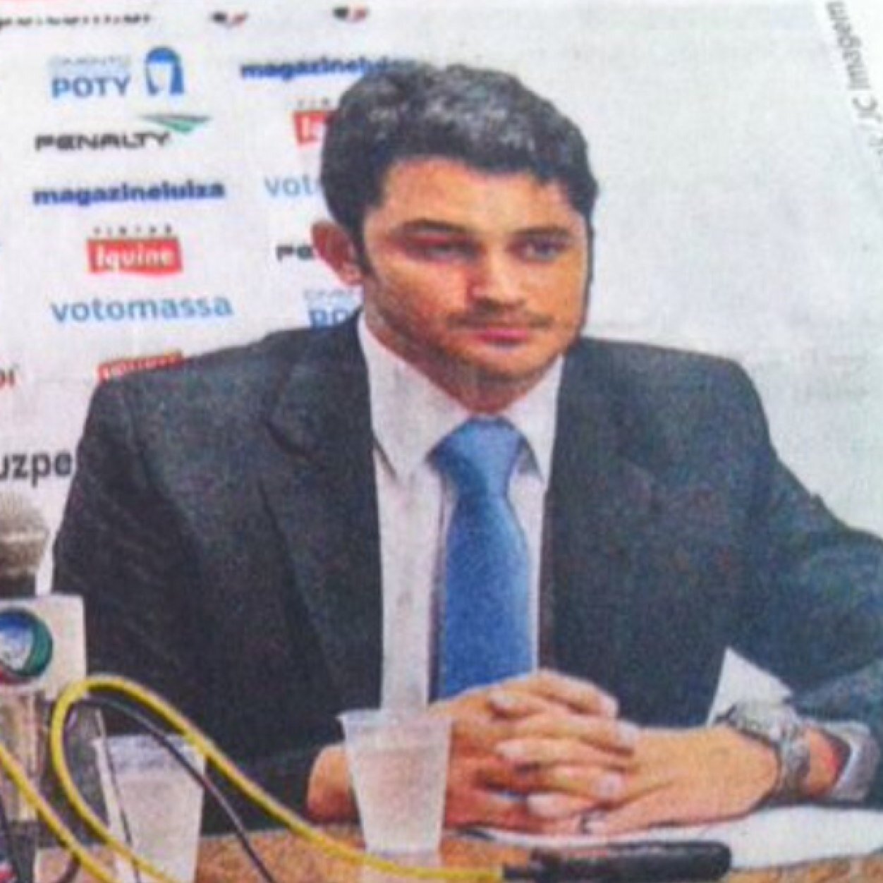 Advogado. Torcedor do Santa Cruz Futebol Clube, o mais querido.