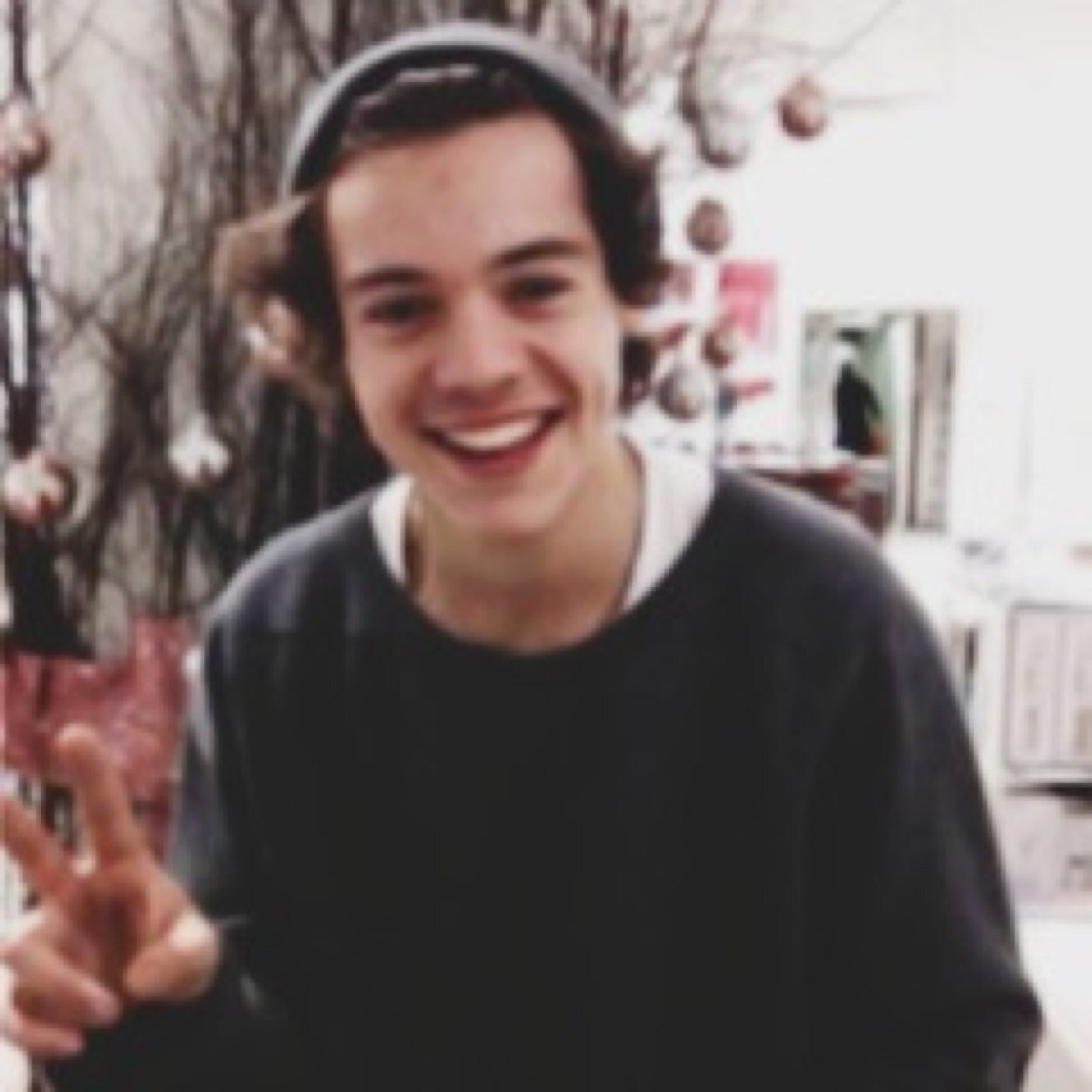 hey baby! free follow from @obrienftharrys (me) and if you follow me on my main acc^^ i wilfollow you back on that acc! thank you so much, i love yoouu ᴗ̈