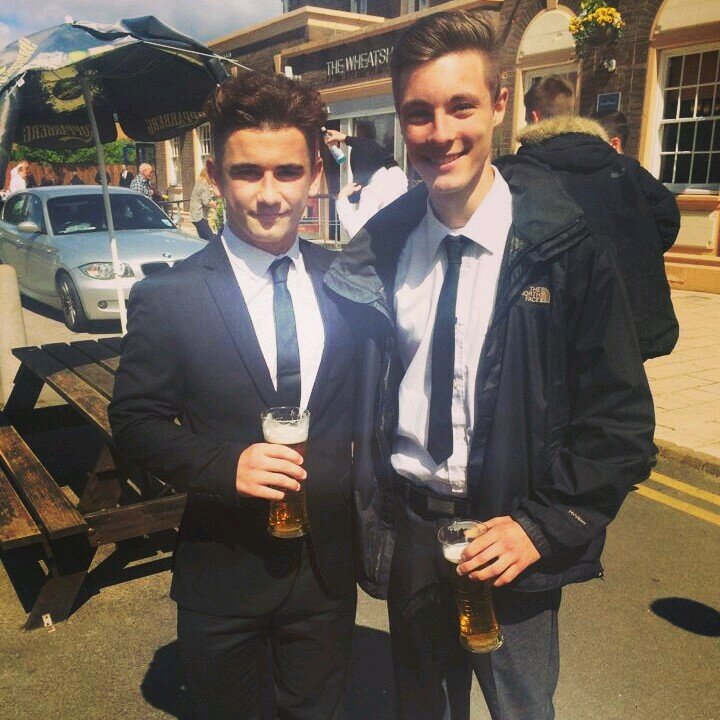 JoeBurns0's profile picture. Follow my Instagram - joerobertburns