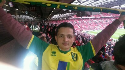 Loves Norwich City FC