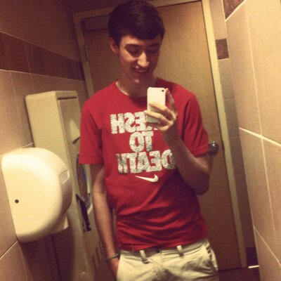 Profile Picture of Aaron Corey (@aaroncorey_) on Twitter