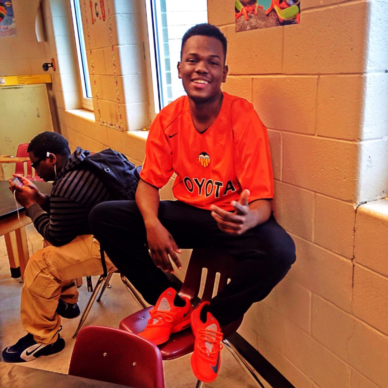 #Redskins & heat nation | BALL & KICKS is life :) | follow me , ill follow back | & catch a nigga tweet at 11:23 !!
