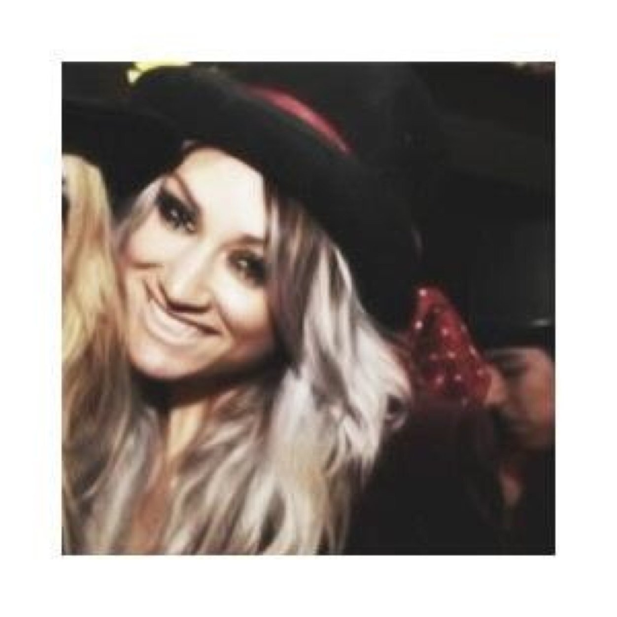 Lou Teasdale || Momma to Lux