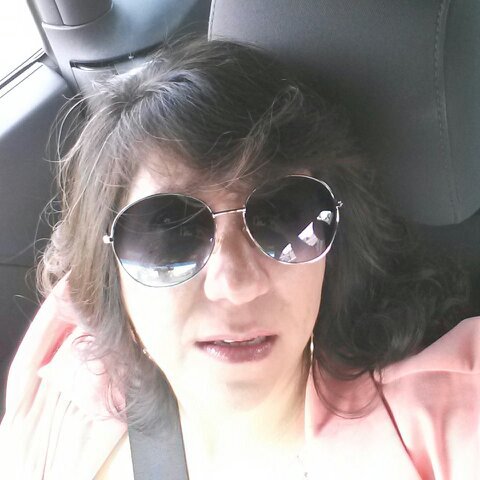 Just love to be out there to see the world and enjoy life babY! Love & smooches!!