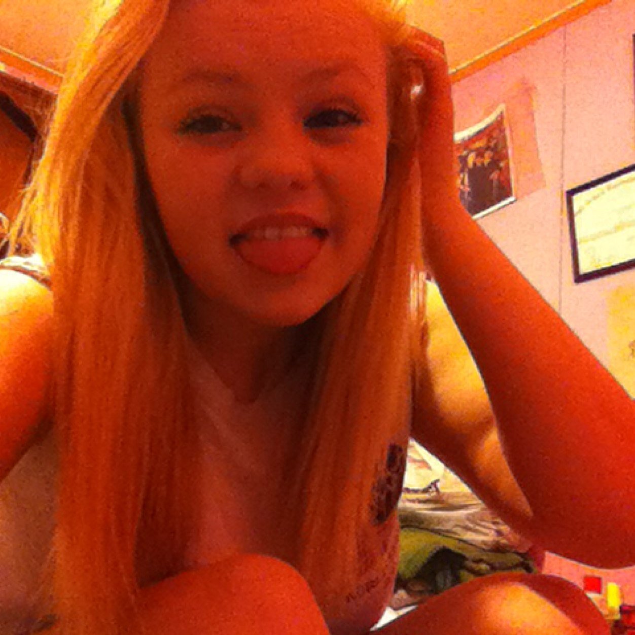 Heyy. Im hayleighh. Follow me. Ill follow back. Kik me: hayleighbug22 Intagram; stacks_perfect13