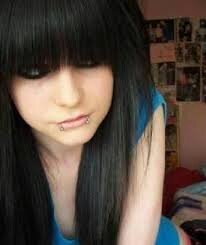 hi am brokenhearted i get broken heart all the time #single# best friends @xxxbendrownedxx @kagekaox(im 15)my brother @jacksoncoolx sis@_lazari_