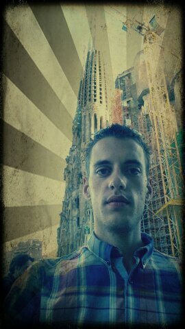 Skibsfører Studerende. Single. Yder Android Support. Nyhedsskribent. Google-Fanboy. Blogger.