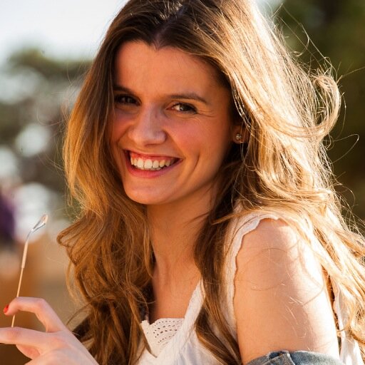 Periodista especializada en moda, madre de dos y ahora youtuber. :) https://t.co/S7lYuodXeL Canal: LovelyCayetana