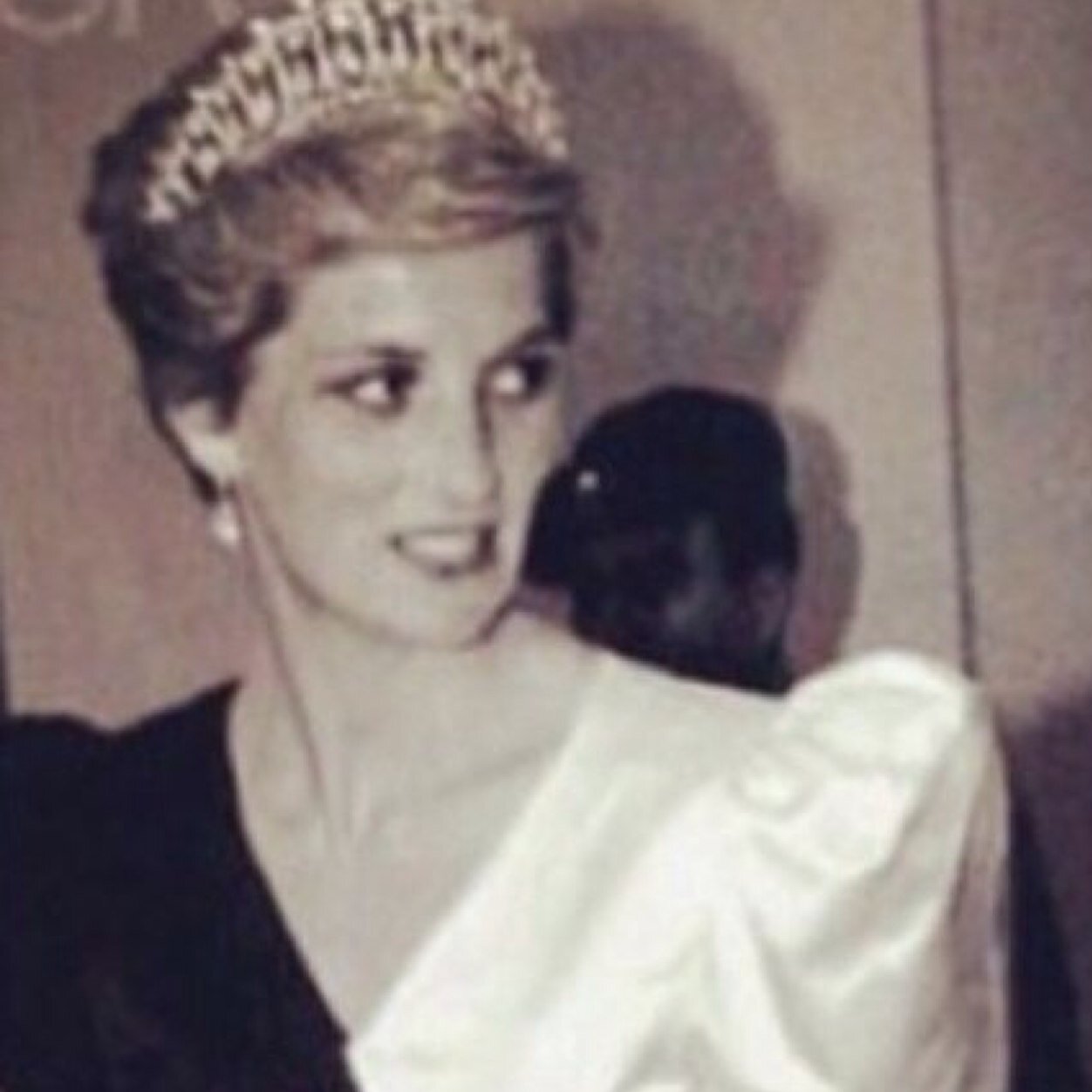 nmal_1487's profile picture. Praise be to Allah 2014 🇬🇧🎓 احب أسافر مع سحاب تعلى ☁️