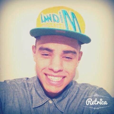 Nαo importα o quє єu diigα,
Vocє irα vαlorizαr pєlo quє vê,
julgαr pєlo quє ouviu
e opinαr pєlo quє conhєcєu (!)